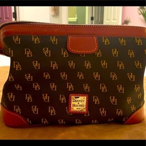 Dooney & Bourke Shaving Kit